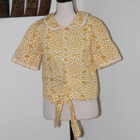 Pretty Vacant, floral retro look with button down & Peter Pan collar shirt - Picture 1 of 7